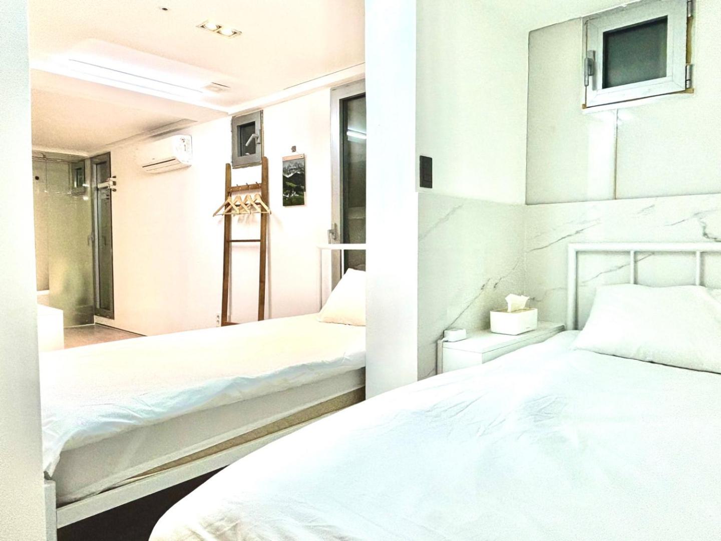 Look Home Guesthouse Сеул Экстерьер фото